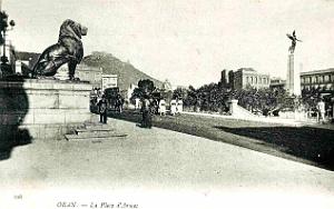 PA i- 56- Place d'armes animee